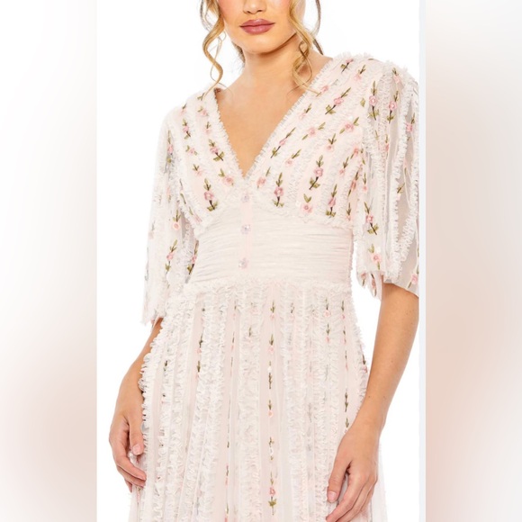 SOLD. Preowned $798 Mac Duggal Floral V Neck Ruffle Empire Waist Gown Blush  10 - Picture 2 of 10